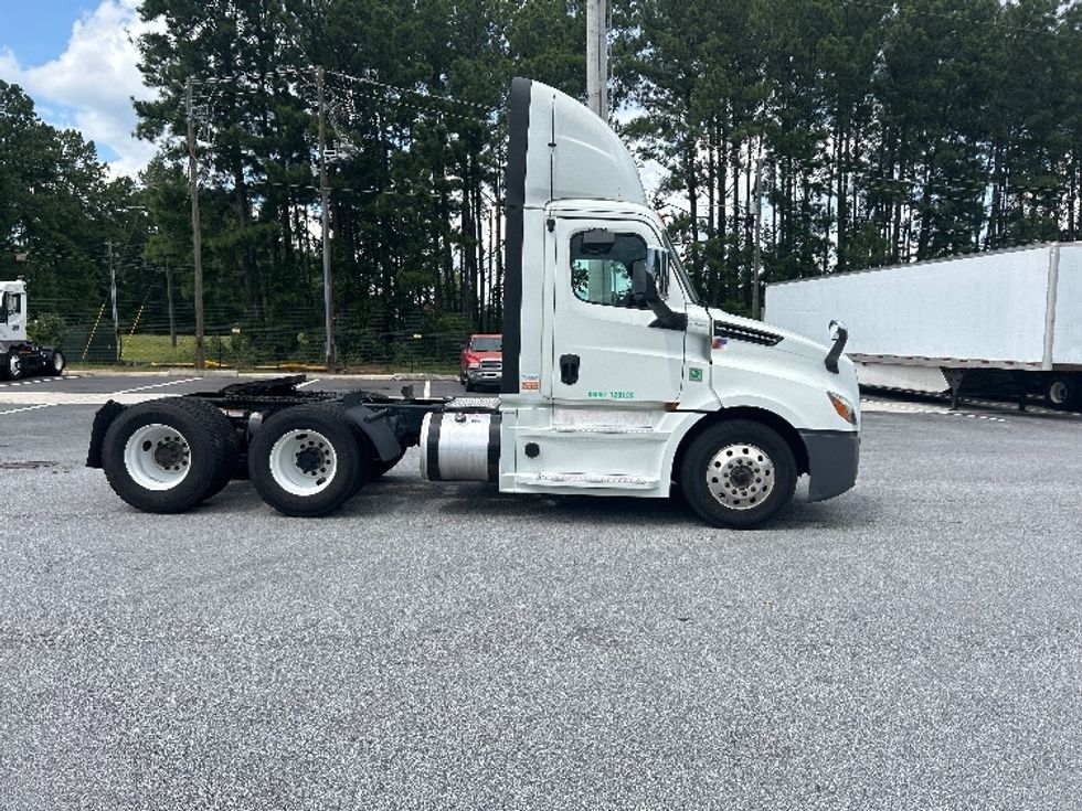Day Cab Tractor-Heavy Duty Tractors-Freightliner-2020-T12664ST-Atlanta (Forest Park)-GA-426,138\n\t\tmiles-$ 50,250 - Image 8