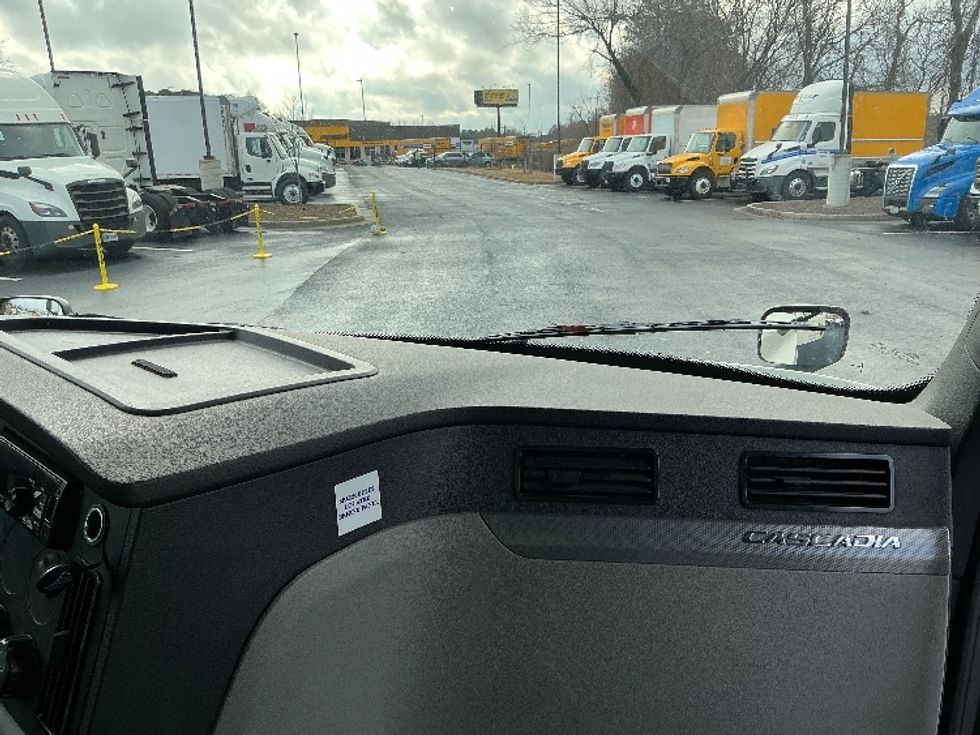 Day Cab Tractor-Heavy Duty Tractors-Freightliner-2020-T12664ST-Atlanta (Forest Park)-GA-442,848\n\t\tmiles-$ 47,500 - Image 13