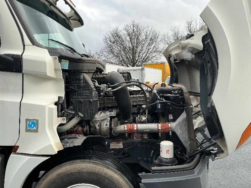 Day Cab Tractor-Heavy Duty Tractors-Freightliner-2020-T12664ST-Atlanta (Forest Park)-GA-442,848\n\t\tmiles-$ 47,500 - Image 15