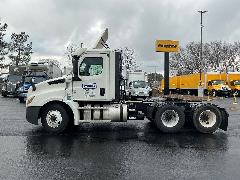 Day Cab Tractor-Heavy Duty Tractors-Freightliner-2020-T12664ST-Atlanta (Forest Park)-GA-442,848\n\t\tmiles-$ 47,500 - Image 4