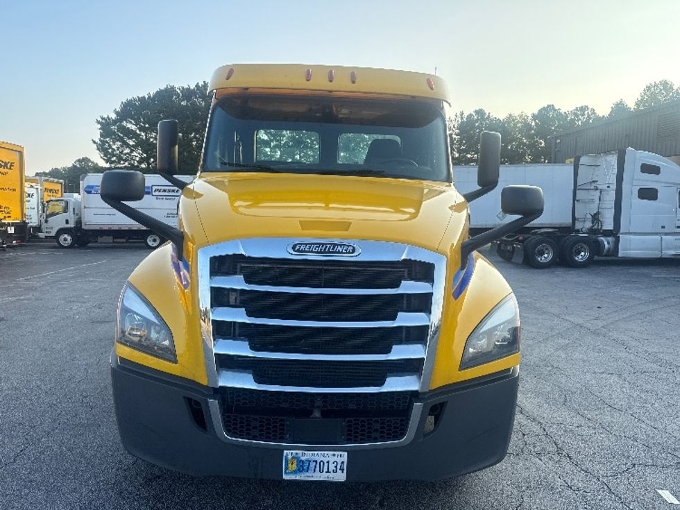 Day Cab Tractor-Heavy Duty Tractors-Freightliner-2020-T12664ST-Atlanta (Forest Park)-GA-479,728\n\t\tmiles-$ 44,000 - Image 2