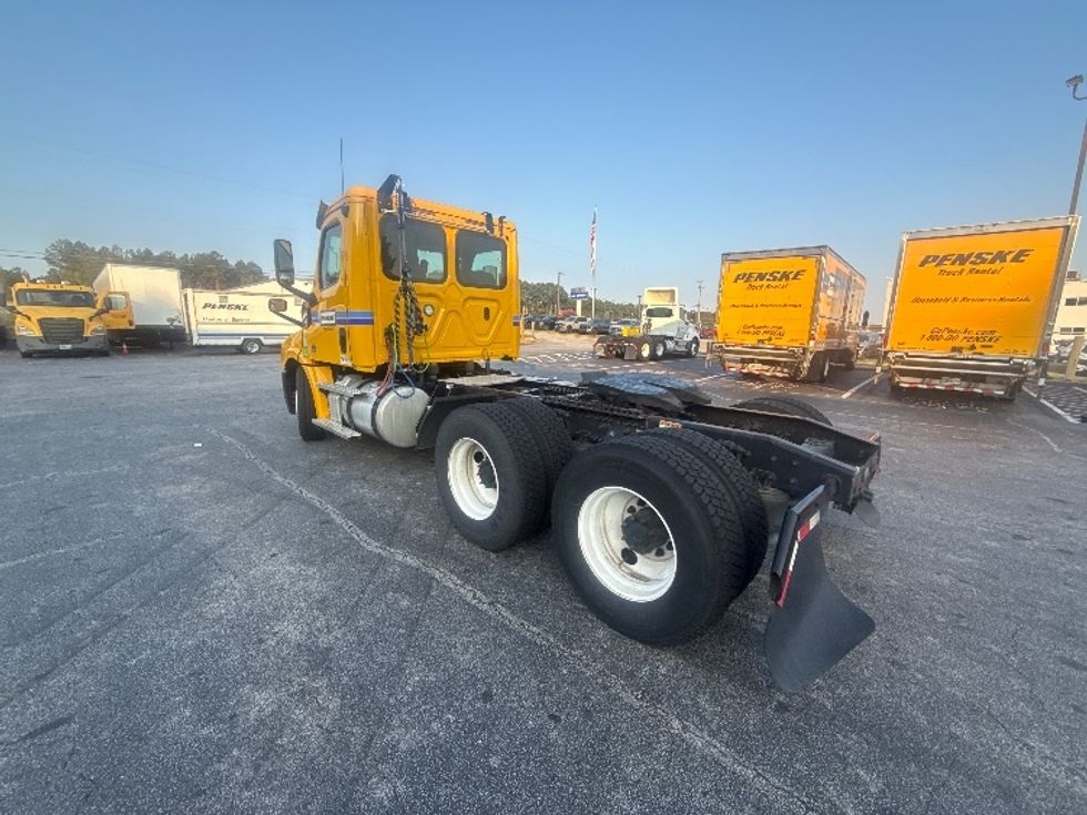 Day Cab Tractor-Heavy Duty Tractors-Freightliner-2020-T12664ST-Atlanta (Forest Park)-GA-479,728\n\t\tmiles-$ 44,000 - Image 5