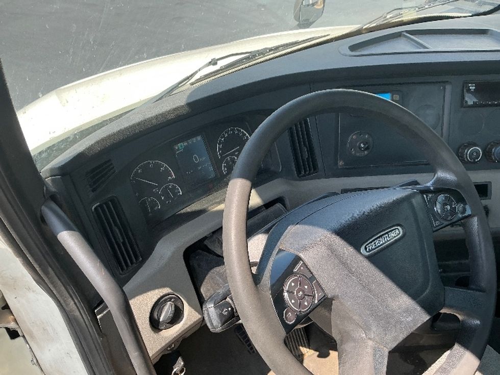 Day Cab Tractor-Heavy Duty Tractors-Freightliner-2020-T12664ST-Atlanta (Forest Park)-GA-489,566\n\t\tmiles-$ 48,250 - Image 10
