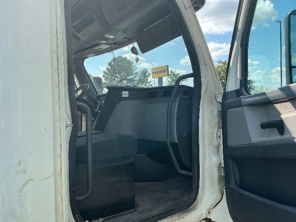 Day Cab Tractor-Heavy Duty Tractors-Freightliner-2020-T12664ST-Atlanta (Forest Park)-GA-489,566\n\t\tmiles-$ 48,250 - Image 11
