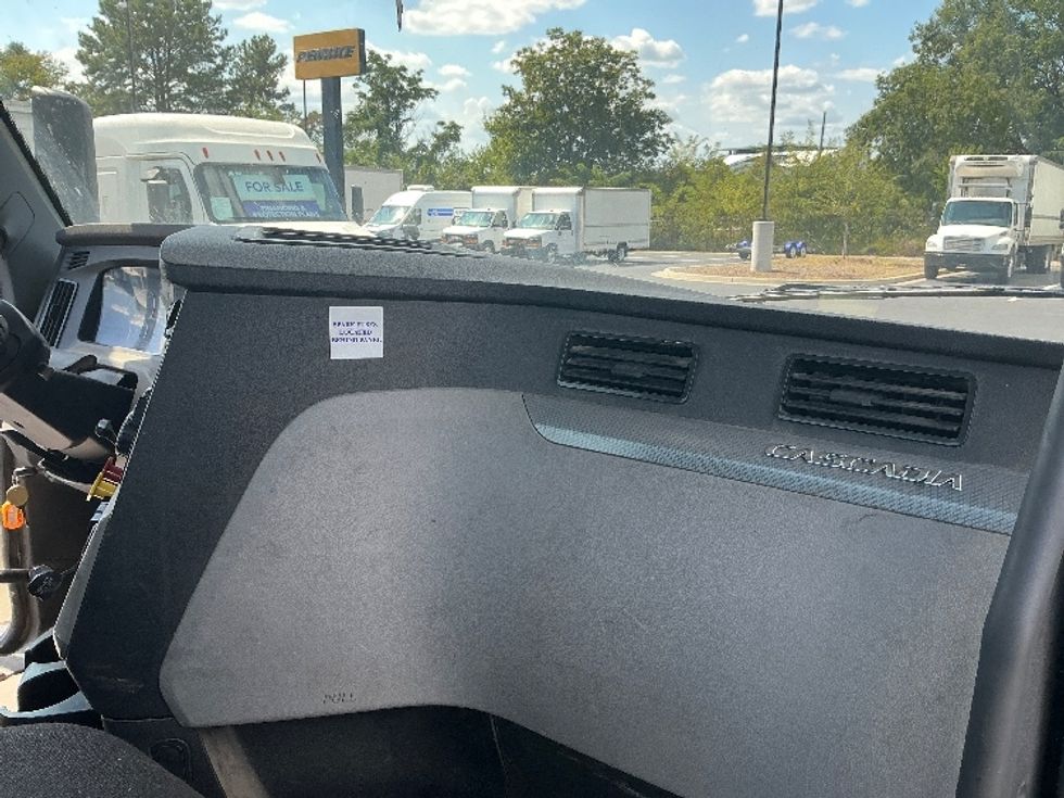 Day Cab Tractor-Heavy Duty Tractors-Freightliner-2020-T12664ST-Atlanta (Forest Park)-GA-489,566\n\t\tmiles-$ 48,250 - Image 12
