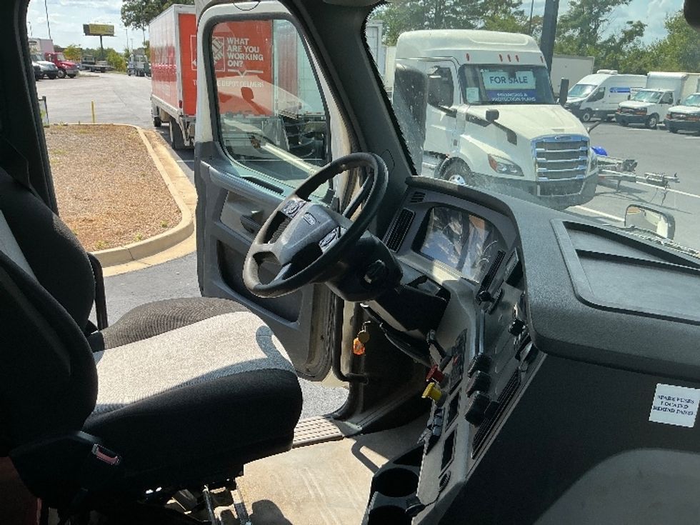 Day Cab Tractor-Heavy Duty Tractors-Freightliner-2020-T12664ST-Atlanta (Forest Park)-GA-489,566\n\t\tmiles-$ 48,250 - Image 13