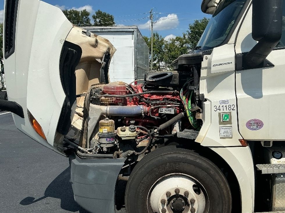 Day Cab Tractor-Heavy Duty Tractors-Freightliner-2020-T12664ST-Atlanta (Forest Park)-GA-489,566\n\t\tmiles-$ 48,250 - Image 15