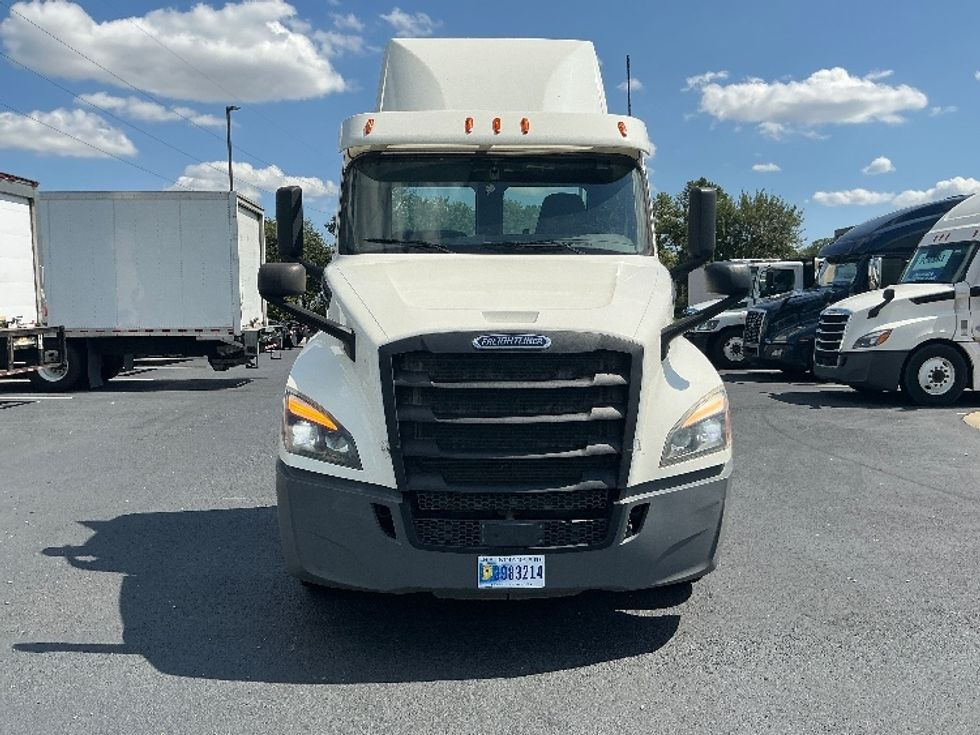 Day Cab Tractor-Heavy Duty Tractors-Freightliner-2020-T12664ST-Atlanta (Forest Park)-GA-489,566\n\t\tmiles-$ 48,250 - Image 2