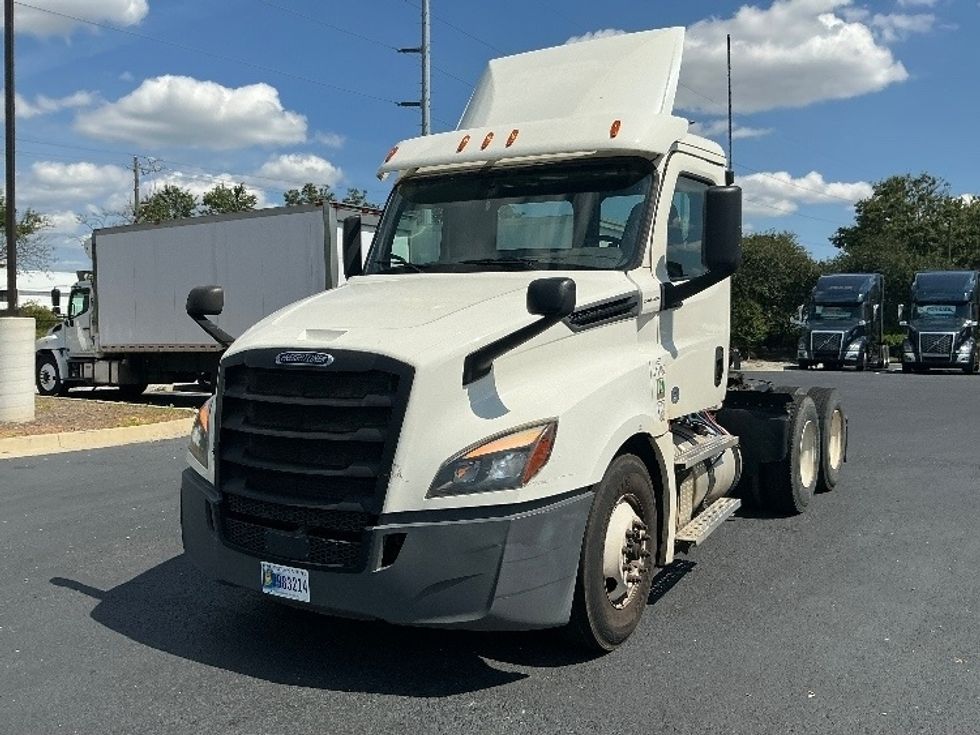 Day Cab Tractor-Heavy Duty Tractors-Freightliner-2020-T12664ST-Atlanta (Forest Park)-GA-489,566\n\t\tmiles-$ 48,250 - Image 3