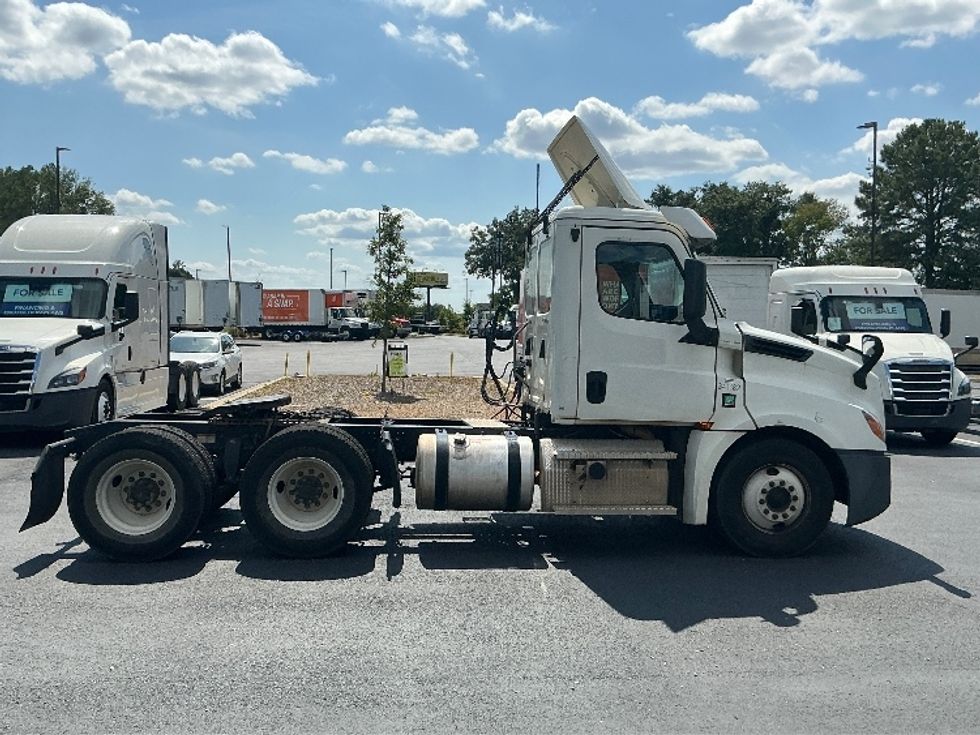 Day Cab Tractor-Heavy Duty Tractors-Freightliner-2020-T12664ST-Atlanta (Forest Park)-GA-489,566\n\t\tmiles-$ 48,250 - Image 7