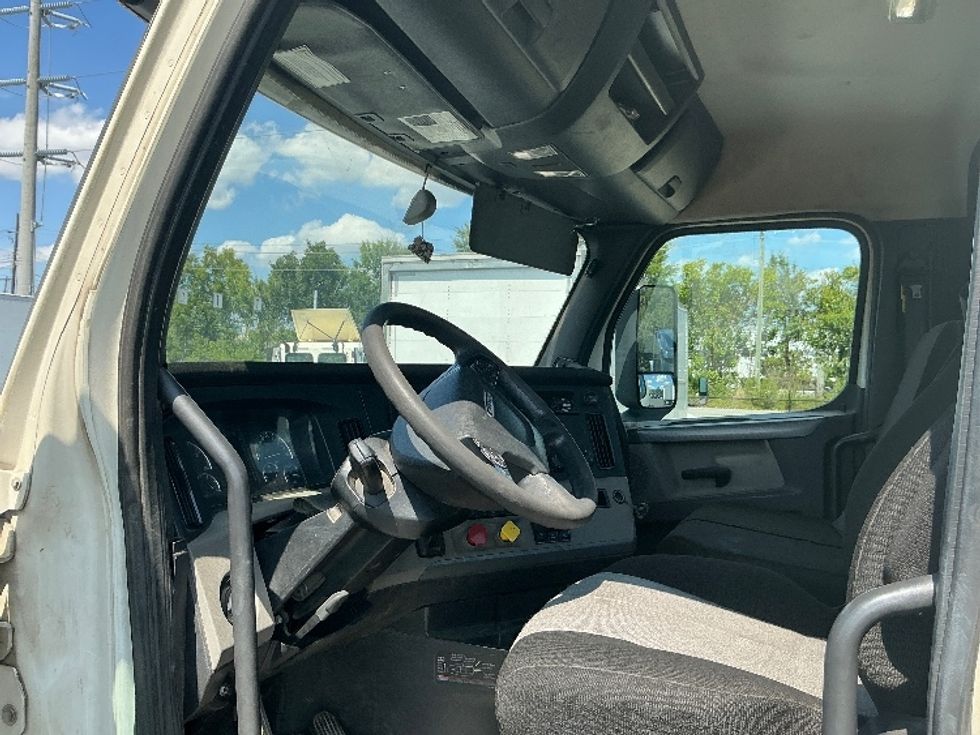 Day Cab Tractor-Heavy Duty Tractors-Freightliner-2020-T12664ST-Atlanta (Forest Park)-GA-489,566\n\t\tmiles-$ 48,250 - Image 9