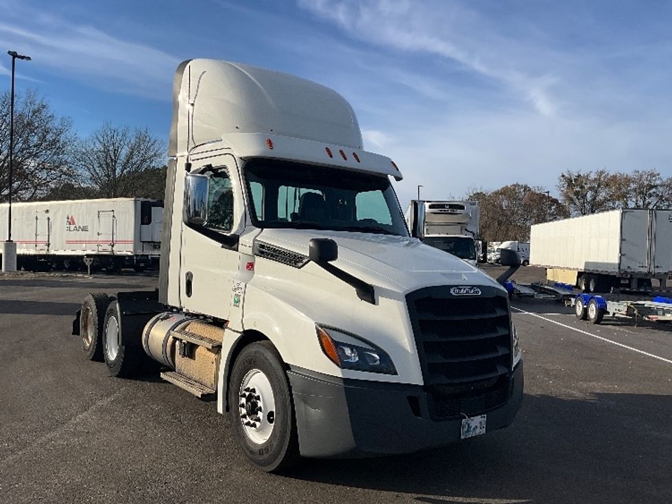 Day Cab Tractor-Heavy Duty Tractors-Freightliner-2020-T12664ST-Atlanta (Forest Park)-GA-576,393\n\t\tmiles-$ 40,500 - Image 1