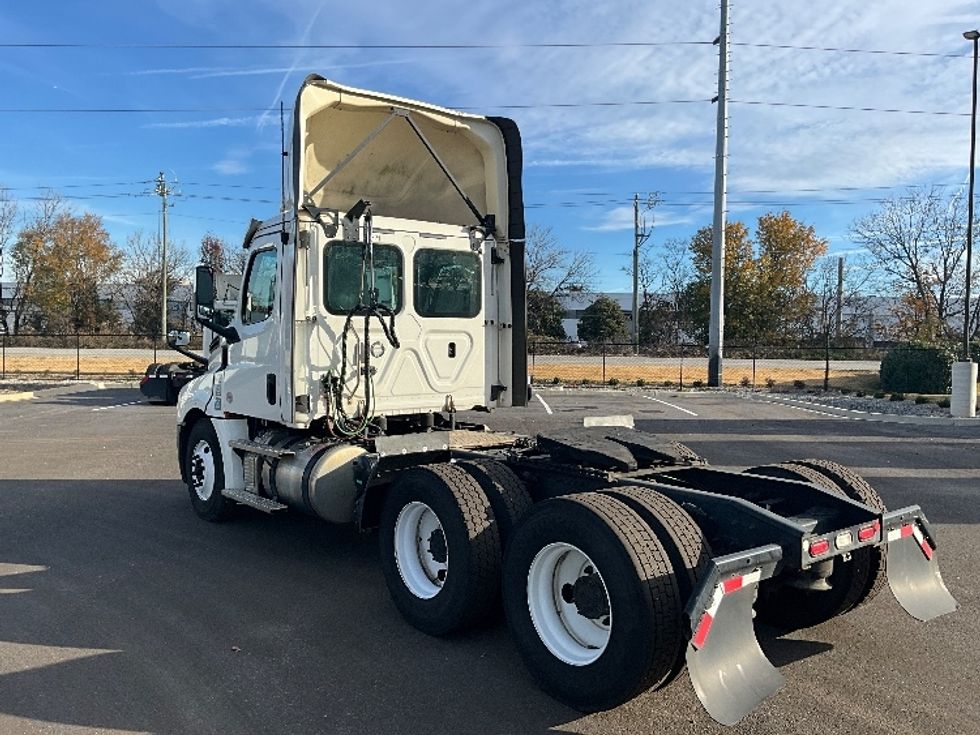 Day Cab Tractor-Heavy Duty Tractors-Freightliner-2020-T12664ST-Atlanta (Forest Park)-GA-576,393\n\t\tmiles-$ 40,500 - Image 5