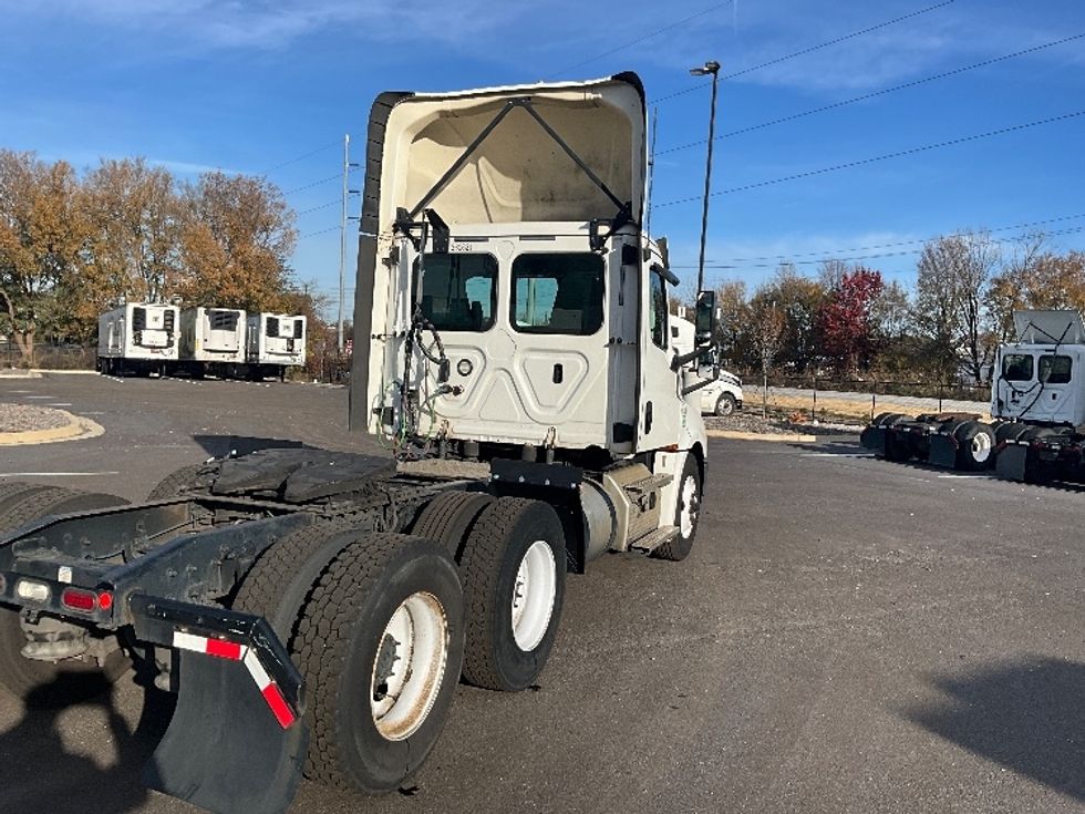 Day Cab Tractor-Heavy Duty Tractors-Freightliner-2020-T12664ST-Atlanta (Forest Park)-GA-576,393\n\t\tmiles-$ 40,500 - Image 7