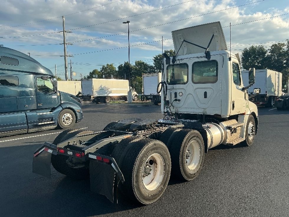 Day Cab Tractor-Heavy Duty Tractors-Freightliner-2020-T12664ST-Atlanta (Forest Park)-GA-576,807\n\t\tmiles-$ 38,000 - Image 7