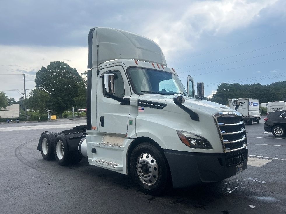Day Cab Tractor-Heavy Duty Tractors-Freightliner-2020-T12664ST-Atlanta-GA-199,785\n\t\tmiles-$ 59,250 - Image 1