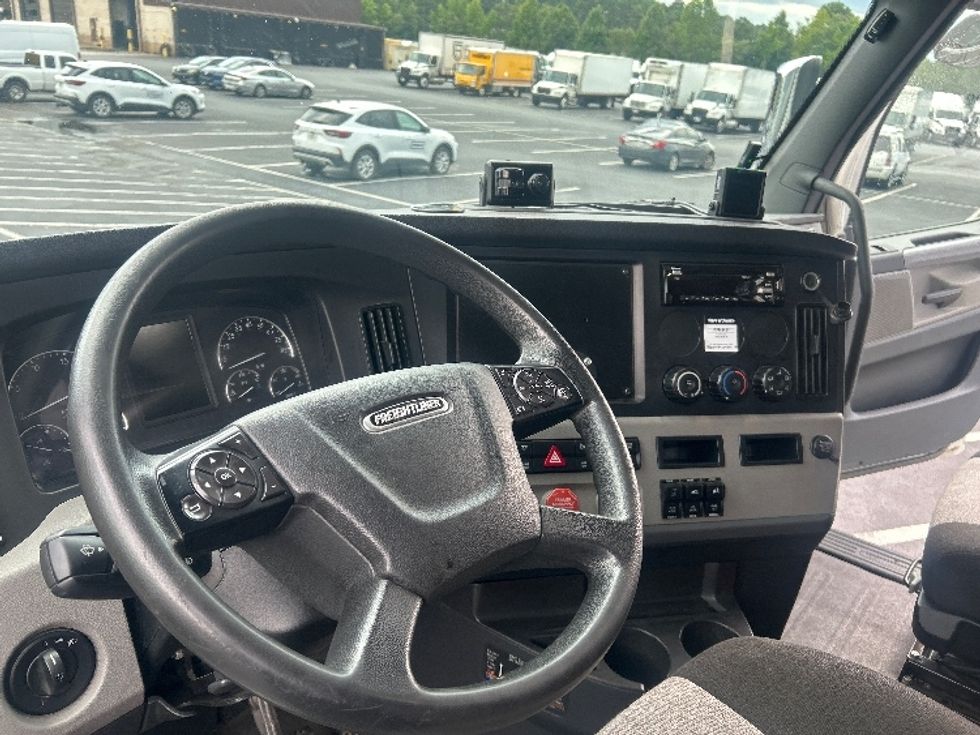 Day Cab Tractor-Heavy Duty Tractors-Freightliner-2020-T12664ST-Atlanta-GA-199,785\n\t\tmiles-$ 59,250 - Image 10