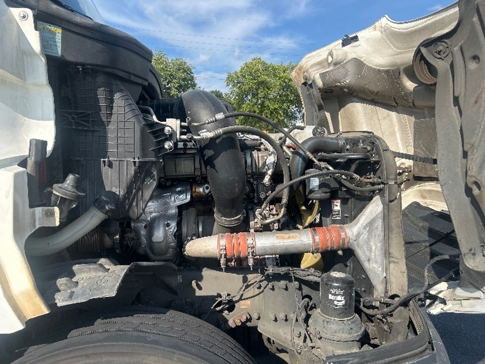 Day Cab Tractor-Heavy Duty Tractors-Freightliner-2020-T12664ST-Atlanta-GA-199,785\n\t\tmiles-$ 59,250 - Image 15