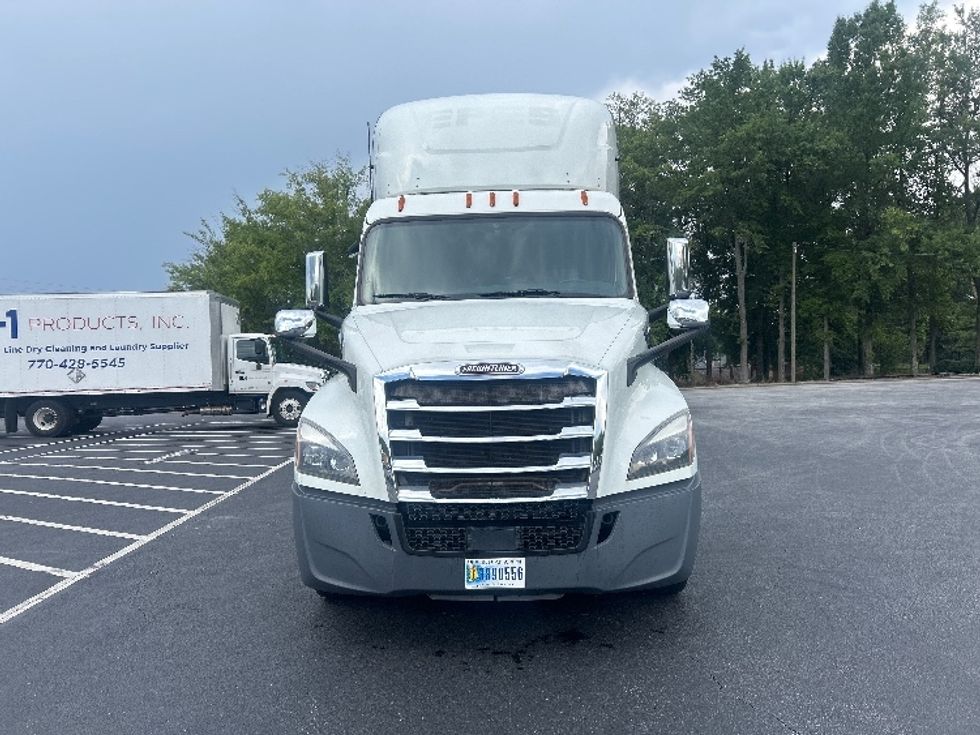 Day Cab Tractor-Heavy Duty Tractors-Freightliner-2020-T12664ST-Atlanta-GA-199,785\n\t\tmiles-$ 59,250 - Image 2