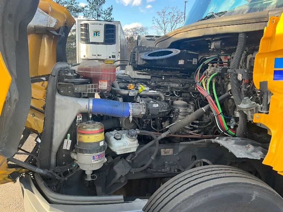 Day Cab Tractor-Heavy Duty Tractors-Freightliner-2020-T12664ST-Atlanta-GA-257,016\n\t\tmiles-$ 70,000 - Image 16