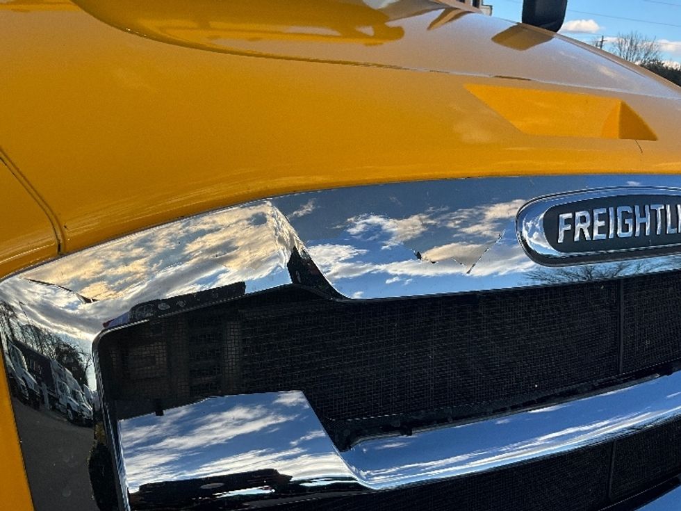 Day Cab Tractor-Heavy Duty Tractors-Freightliner-2020-T12664ST-Atlanta-GA-257,016\n\t\tmiles-$ 70,000 - Image 17