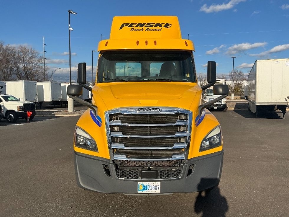 Day Cab Tractor-Heavy Duty Tractors-Freightliner-2020-T12664ST-Atlanta-GA-257,016\n\t\tmiles-$ 70,000 - Image 2
