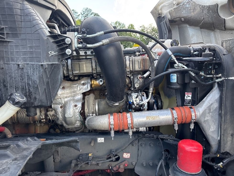 Day Cab Tractor-Heavy Duty Tractors-Freightliner-2020-T12664ST-Atlanta-GA-536,864\n\t\tmiles-$ 43,000 - Image 15