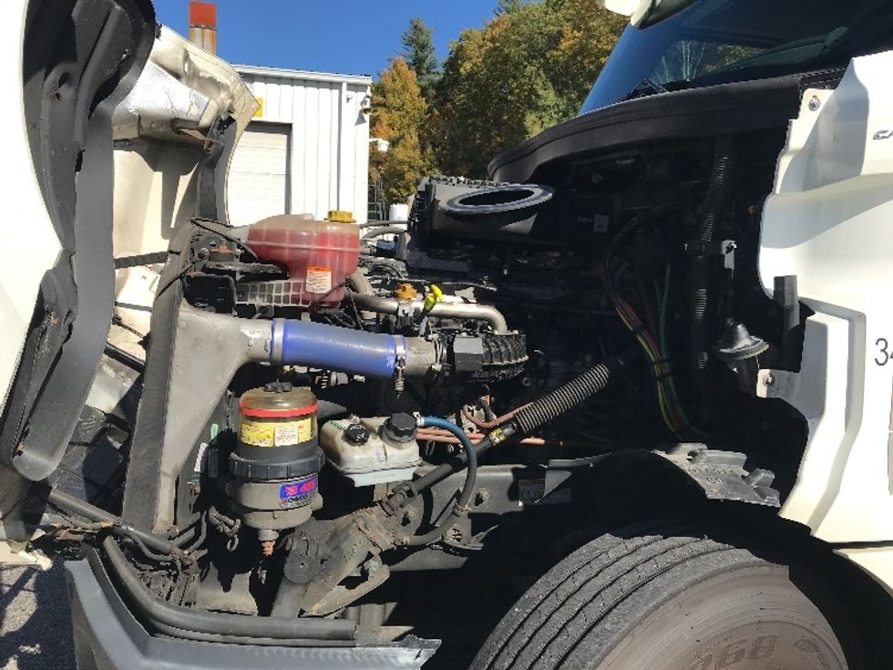 Day Cab Tractor-Heavy Duty Tractors-Freightliner-2020-T12664ST-Auburn-MA-158,051\n\t\tmiles-$ 53,750 - Image 16