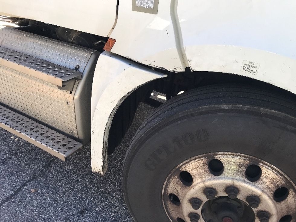 Day Cab Tractor-Heavy Duty Tractors-Freightliner-2020-T12664ST-Auburn-MA-158,051\n\t\tmiles-$ 53,750 - Image 17