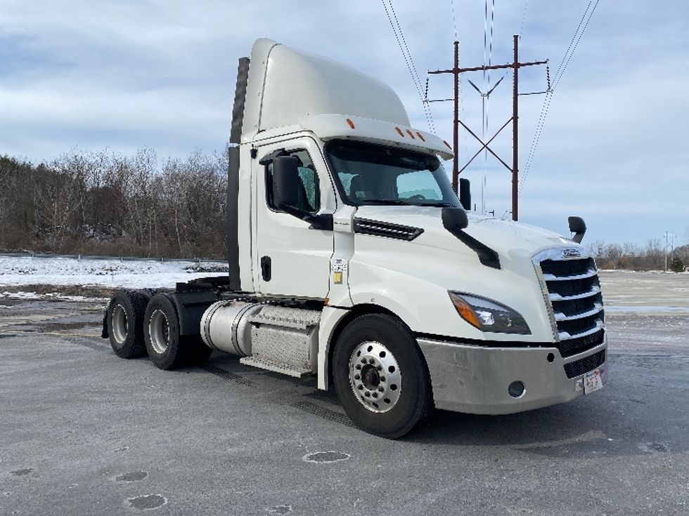 Day Cab Tractor-Heavy Duty Tractors-Freightliner-2020-T12664ST-Auburn-MA-265,075\n\t\tmiles-$ 53,500 - Image 1