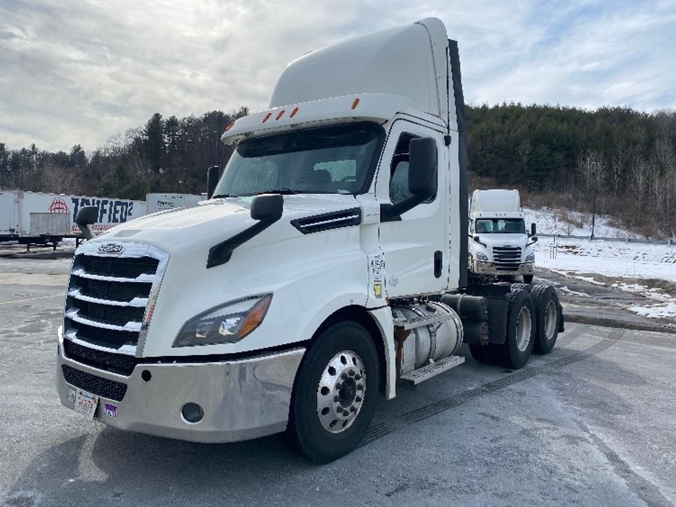 Day Cab Tractor-Heavy Duty Tractors-Freightliner-2020-T12664ST-Auburn-MA-265,075\n\t\tmiles-$ 53,500 - Image 3