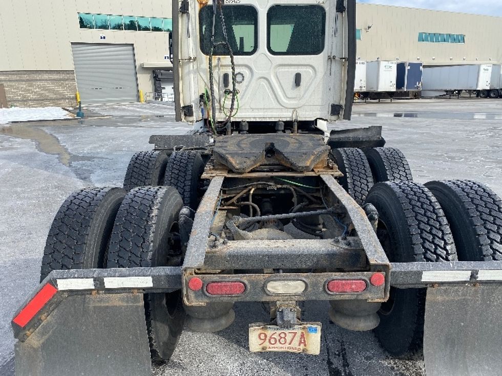 Day Cab Tractor-Heavy Duty Tractors-Freightliner-2020-T12664ST-Auburn-MA-265,075\n\t\tmiles-$ 53,500 - Image 6