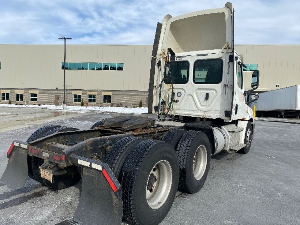 Day Cab Tractor-Heavy Duty Tractors-Freightliner-2020-T12664ST-Auburn-MA-265,075\n\t\tmiles-$ 53,500 - Image 7