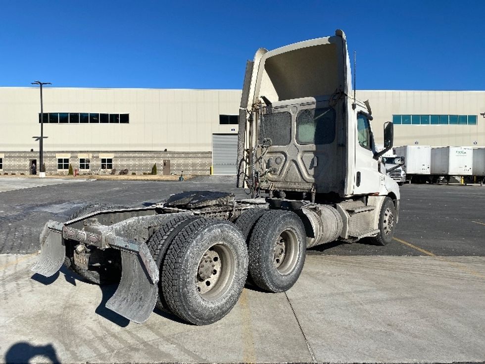 Day Cab Tractor-Heavy Duty Tractors-Freightliner-2020-T12664ST-Auburn-MA-314,557\n\t\tmiles-$ 51,500 - Image 7