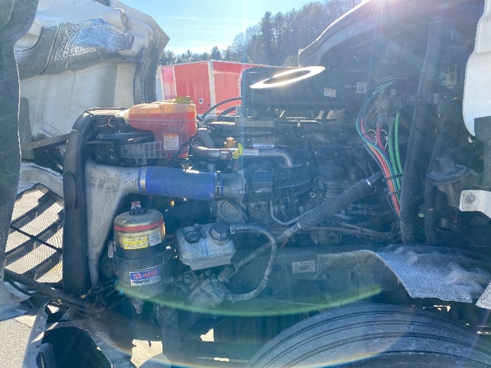 Day Cab Tractor-Heavy Duty Tractors-Freightliner-2020-T12664ST-Auburn-MA-326,805\n\t\tmiles-$ 51,000 - Image 16