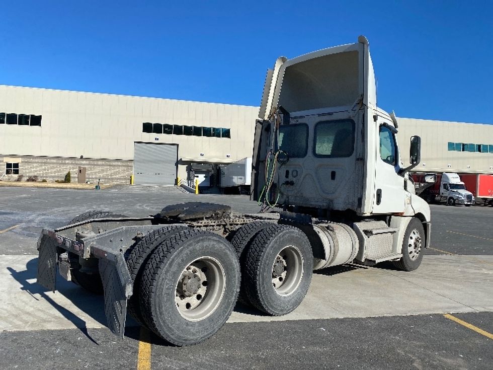 Day Cab Tractor-Heavy Duty Tractors-Freightliner-2020-T12664ST-Auburn-MA-326,805\n\t\tmiles-$ 51,000 - Image 7