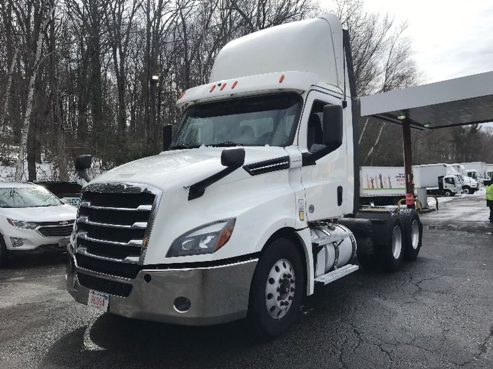 Day Cab Tractor-Heavy Duty Tractors-Freightliner-2020-T12664ST-Auburn-MA-369,552\n\t\tmiles-$ 49,500 - Image 3