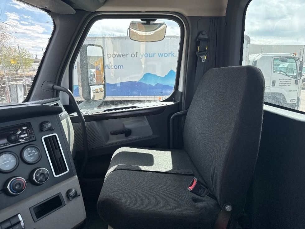 Day Cab Tractor-Heavy Duty Tractors-Freightliner-2020-T12664ST-Aurora-CO-215,158\n\t\tmiles-$ 71,750 - Image 10