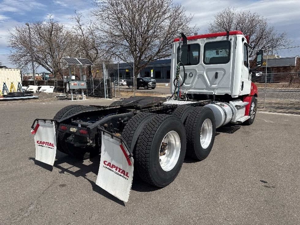 Day Cab Tractor-Heavy Duty Tractors-Freightliner-2020-T12664ST-Aurora-CO-215,158\n\t\tmiles-$ 71,750 - Image 7