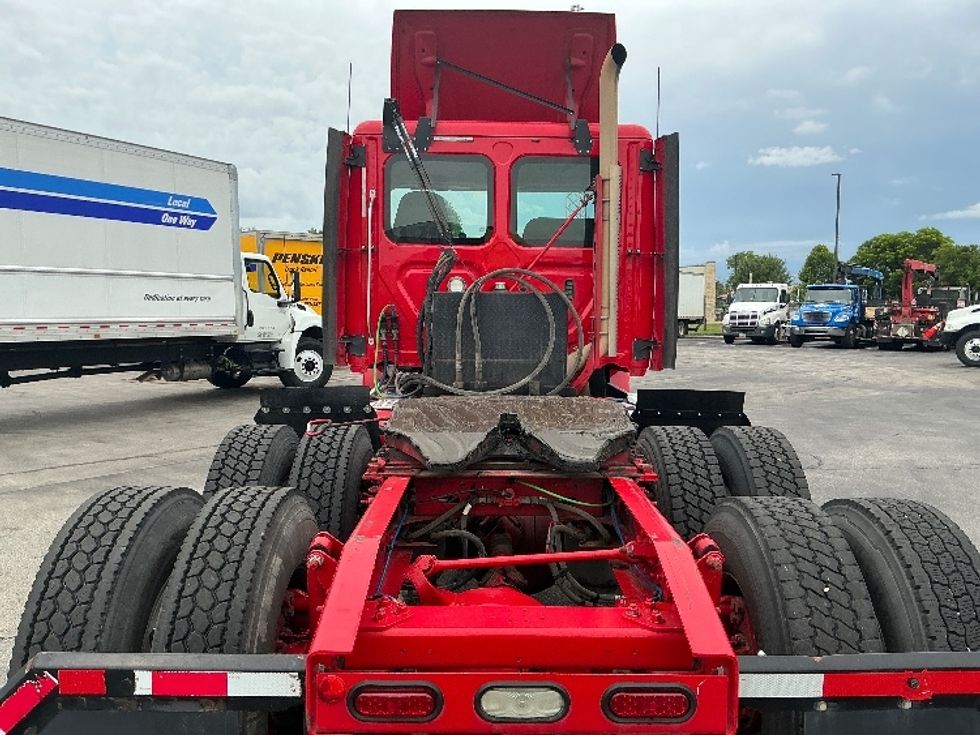 Day Cab Tractor-Heavy Duty Tractors-Freightliner-2020-T12664ST-Austin-TX-302,744\n\t\tmiles-$ 58,250 - Image 6