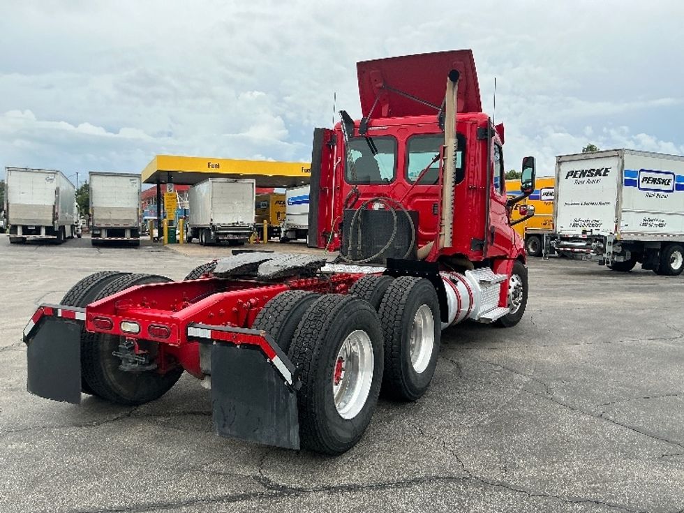 Day Cab Tractor-Heavy Duty Tractors-Freightliner-2020-T12664ST-Austin-TX-302,744\n\t\tmiles-$ 58,250 - Image 7