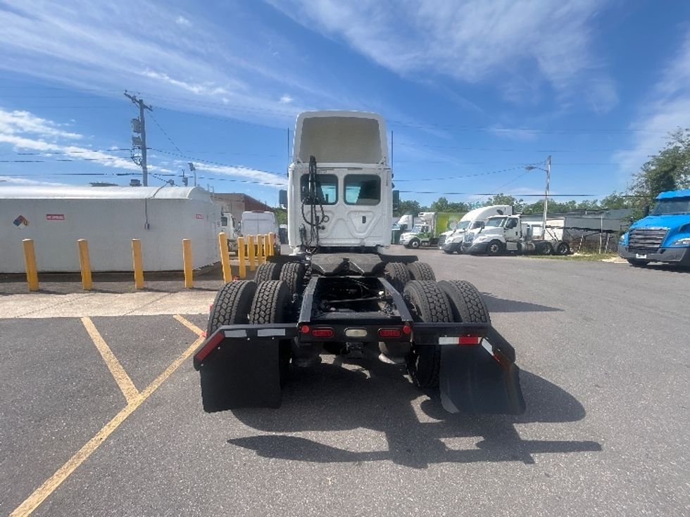 Day Cab Tractor-Heavy Duty Tractors-Freightliner-2020-T12664ST-Baltimore-MD-213,527\n\t\tmiles-$ 56,750 - Image 6