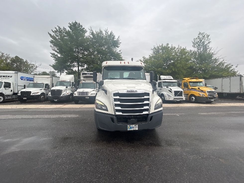 Day Cab Tractor-Heavy Duty Tractors-Freightliner-2020-T12664ST-Baltimore-MD-265,458\n\t\tmiles-$ 57,500 - Image 2