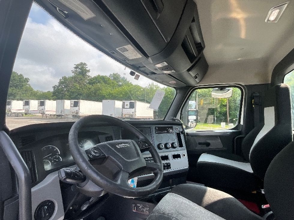 Day Cab Tractor-Heavy Duty Tractors-Freightliner-2020-T12664ST-Baltimore-MD-478,523\n\t\tmiles-$ 45,750 - Image 10