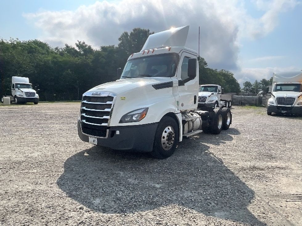 Day Cab Tractor-Heavy Duty Tractors-Freightliner-2020-T12664ST-Baltimore-MD-478,523\n\t\tmiles-$ 45,750 - Image 3