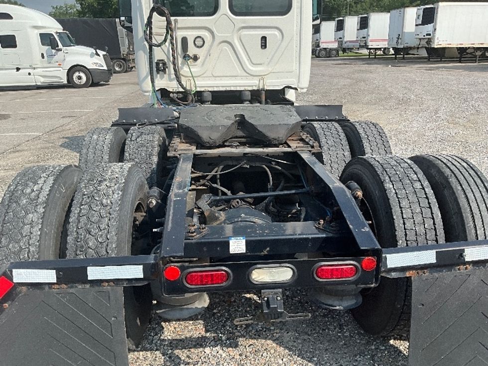 Day Cab Tractor-Heavy Duty Tractors-Freightliner-2020-T12664ST-Baltimore-MD-478,523\n\t\tmiles-$ 45,750 - Image 6