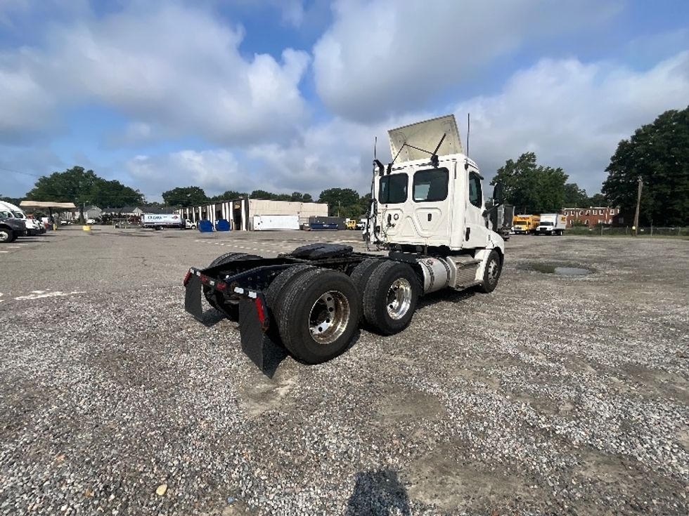 Day Cab Tractor-Heavy Duty Tractors-Freightliner-2020-T12664ST-Baltimore-MD-478,523\n\t\tmiles-$ 45,750 - Image 7