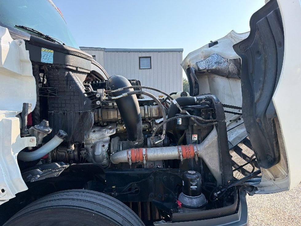 Day Cab Tractor-Heavy Duty Tractors-Freightliner-2020-T12664ST-Belden-MS-347,559\n\t\tmiles-$ 53,250 - Image 15