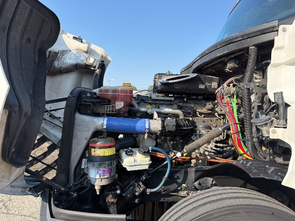 Day Cab Tractor-Heavy Duty Tractors-Freightliner-2020-T12664ST-Belden-MS-347,559\n\t\tmiles-$ 53,250 - Image 16