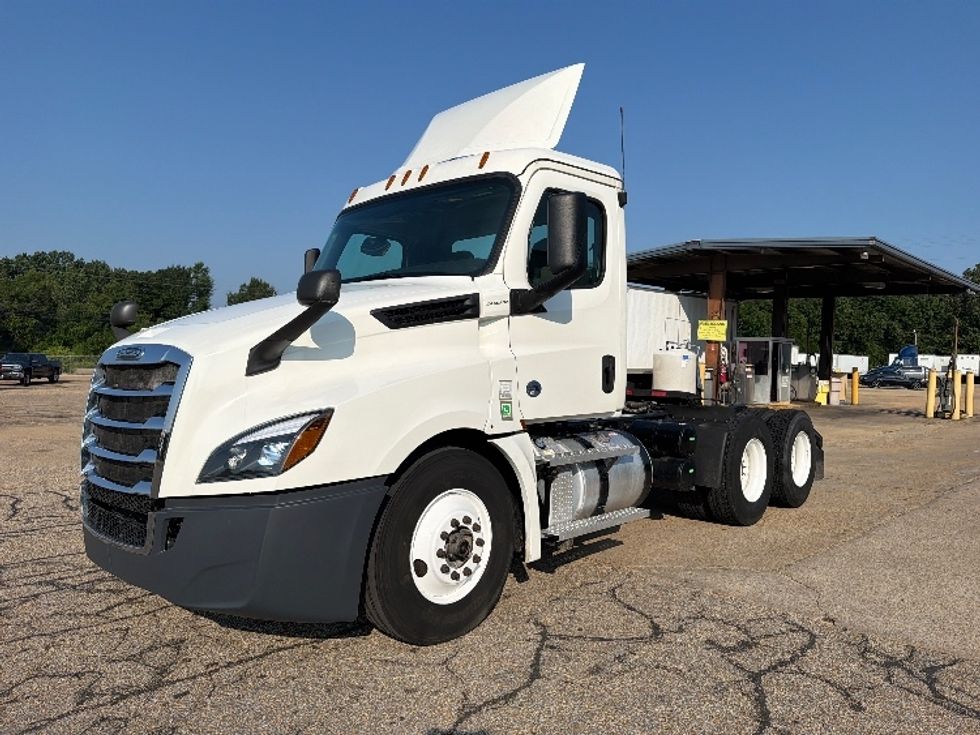 Day Cab Tractor-Heavy Duty Tractors-Freightliner-2020-T12664ST-Belden-MS-347,559\n\t\tmiles-$ 53,250 - Image 3